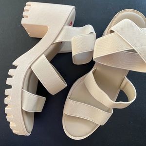 UNIONBAY Women's Lucca Sandals Platform Shoes Chunky Heels NEW Beige Sand 10